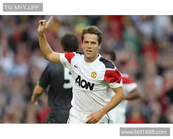 足球明星背心高清图片欣赏展现运动魅力与时尚风采